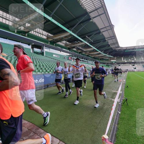 13.09.2026 - 21. swb-Marathon Bremen Michael Burmester http://msf.ph/oto/10315495 13.09.2026 13:11:47 Laufen im Stadion 118, 265, 373, 514, 581, 703, 843, 984, 1113, 1226, 1334, 1435, 1738, 1849, 1851, 1894, 1936, 1952, 1967, 2202, 2248, 2281, 2284, 2299, 2330, 2333, 2336, 2339, 2342, 2353, 2375, 2377, 2398, 2426, 2432, 2443, 2505, 2531, 2589, 2654, 2659, 2669, 2673, 2682, 2784, 2804, 2815, 2819, 2822, 2836, 2850, 2907, 2932, 2963, 2966, 2976, 3026, 3027, 3079, 3082, 3089, 3122, 3143, 3155, 3159, 3174, 3207, 3208, 3308, 3328, 3349, 3352, 3370, 3409, 3410, 3442, 3470, 549, 800 meine-sportfotos.de