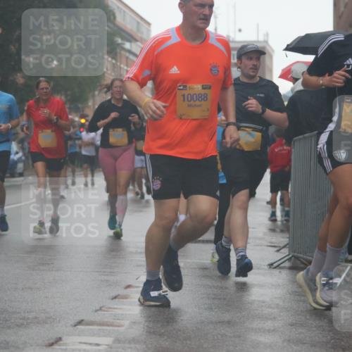 13.09.2026 - Kiel Lauf Markus Tischler http://msf.ph/oto/10315515 13.09.2026 10:44:44 Fleethörn 11825, 38, 10088, 4, 38, 4674 meine-sportfotos.de
