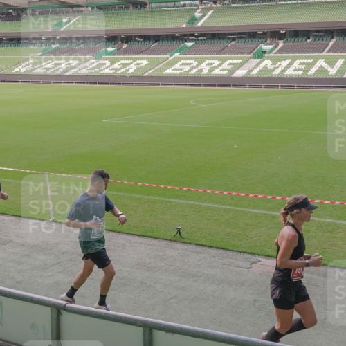 13.09.2026 - 21. swb-Marathon Bremen Michael Burmester http://msf.ph/oto/10315529 13.09.2026 12:50:16 Laufen im Stadion 335, 469, 524, 572, 663, 670, 771, 779, 899, 1510, 1513, 1517, 1605, 1613, 1723, 1748, 1970, 1998, 2052, 2130, 2287, 2288, 2291, 2295, 2347, 2360, 2442, 2444, 2750, 2909, 3043, 3197, 3276, 3330, 3484, 3625, 3647, 3808, 3959, 3973, 4023, 4033, 4082, 4247, 4368, 4384, 4473, 4559, 4743, 4852, 4888, 4898, 4990, 5066, 5111, 5155, 5314, 5377, 5383, 5424, 5517, 5532, 5570, 5585, 5594, 5620, 5627, 5636, 5648, 5696, 6267, 6471, 6652, 6668, 6692, 6842, 6901, 6906, 7109, 7115, 7121 meine-sportfotos.de