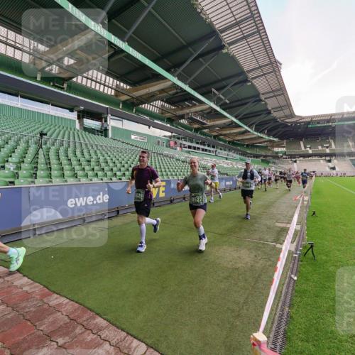 13.09.2026 - 21. swb-Marathon Bremen Michael Burmester http://msf.ph/oto/10315584 13.09.2026 13:11:57 Laufen im Stadion 118, 265, 373, 514, 581, 703, 843, 984, 1113, 1226, 1286, 1334, 1435, 1738, 1849, 1851, 1936, 1952, 1967, 2005, 2248, 2281, 2299, 2330, 2333, 2336, 2353, 2375, 2377, 2398, 2426, 2432, 2443, 2505, 2531, 2589, 2654, 2659, 2669, 2673, 2765, 2784, 2804, 2815, 2819, 2822, 2836, 2850, 2895, 2907, 2963, 2966, 2975, 2976, 3026, 3027, 3079, 3082, 3143, 3155, 3159, 3174, 3207, 3208, 3308, 3328, 3349, 3352, 3370, 3409, 3434, 3442, 3470, 549, 800 meine-sportfotos.de