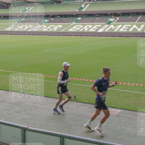 13.09.2026 - 21. swb-Marathon Bremen Michael Burmester http://msf.ph/oto/10315606 13.09.2026 12:50:19 Laufen im Stadion 335, 469, 524, 572, 663, 670, 771, 779, 899, 1510, 1513, 1517, 1605, 1613, 1723, 1748, 1970, 1998, 2052, 2130, 2287, 2288, 2291, 2295, 2347, 2360, 2442, 2444, 2750, 2909, 3043, 3197, 3330, 3484, 3625, 3647, 3808, 3959, 3973, 4023, 4033, 4247, 4368, 4384, 4473, 4559, 4743, 4852, 4888, 4898, 4990, 5066, 5111, 5155, 5314, 5377, 5383, 5517, 5532, 5570, 5585, 5594, 5620, 5627, 5636, 5648, 5696, 6267, 6471, 6652, 6668, 6692, 6842, 6901, 6906, 7109, 7115, 7121, 8033 meine-sportfotos.de