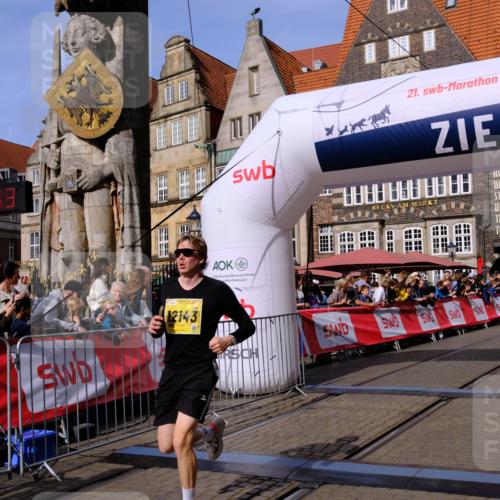 13.09.2026 - 21. swb-Marathon Bremen Tim E. http://msf.ph/oto/10315663 13.09.2026 10:56:09 Ziel 10243, 10374, 10423, 10550, 10690, 10703, 10809, 10952, 11510, 11972, 12061, 12108, 12125, 12143, 12188, 12484, 13565 meine-sportfotos.de