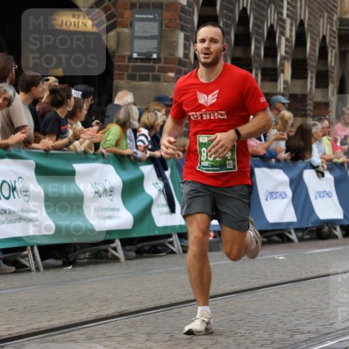 13.09.2026 - 21. swb-Marathon Bremen Strokosch-Dieckow http://msf.ph/oto/10315744 13.09.2026 13:06:16 Ziel 681, 1017, 1745, 2538, 3297, 3520, 4157, 4614, 4712, 5803, 6025, 6058, 7399, 8334, 8706, 8877, 8973, 8983, 9010, 9429, 9918, 474, 1921, 7590, 8621, 9934, 13148 meine-sportfotos.de