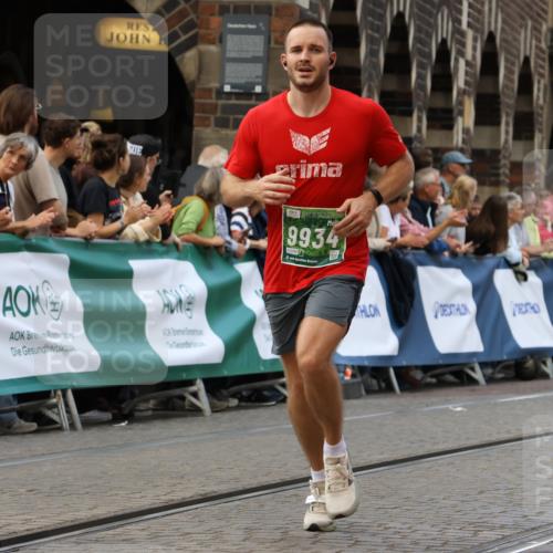 13.09.2026 - 21. swb-Marathon Bremen Strokosch-Dieckow http://msf.ph/oto/10315778 13.09.2026 13:06:16 Ziel 681, 1017, 1745, 2538, 3297, 3520, 4157, 4614, 4712, 5803, 6025, 6058, 7399, 8334, 8706, 8877, 8973, 8983, 9010, 9429, 9918, 474, 1921, 7590, 8621, 9934, 13148 meine-sportfotos.de
