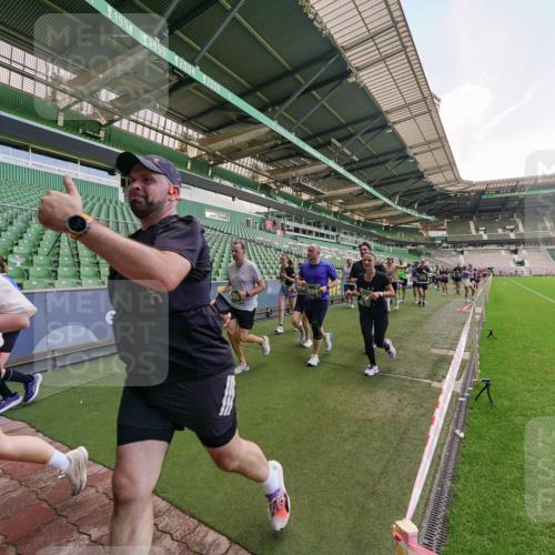 13.09.2026 - 21. swb-Marathon Bremen Michael Burmester http://msf.ph/oto/10315864 13.09.2026 13:12:24 Laufen im Stadion 118, 183, 265, 349, 514, 695, 702, 703, 843, 933, 1113, 1143, 1226, 1286, 1334, 1435, 1641, 1849, 1851, 1936, 1952, 1991, 2005, 2248, 2264, 2281, 2299, 2330, 2336, 2353, 2375, 2377, 2398, 2426, 2439, 2443, 2461, 2478, 2505, 2531, 2589, 2659, 2665, 2669, 2673, 2684, 2765, 2773, 2792, 2804, 2815, 2822, 2836, 2850, 2860, 2884, 2895, 2907, 2963, 2966, 2975, 2976, 3027, 3079, 3082, 3143, 3155, 3159, 3253, 3293, 3308, 3313, 3328, 3349, 3352, 3434, 3442, 549, 800 meine-sportfotos.de