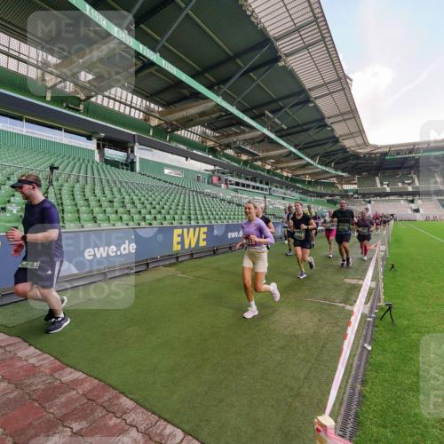 13.09.2026 - 21. swb-Marathon Bremen Michael Burmester http://msf.ph/oto/10315927 13.09.2026 13:12:30 Laufen im Stadion 118, 183, 265, 278, 349, 514, 576, 695, 702, 703, 843, 933, 950, 1005, 1113, 1143, 1226, 1286, 1334, 1435, 1641, 1849, 1851, 1936, 1952, 1991, 2005, 2248, 2264, 2281, 2299, 2336, 2353, 2375, 2377, 2398, 2426, 2439, 2461, 2478, 2505, 2612, 2659, 2665, 2669, 2673, 2684, 2765, 2773, 2792, 2804, 2815, 2822, 2850, 2860, 2884, 2895, 2907, 2921, 2963, 2966, 2975, 2976, 3027, 3079, 3082, 3143, 3155, 3159, 3253, 3293, 3308, 3313, 3328, 3349, 3352, 3434, 3442, 549 meine-sportfotos.de