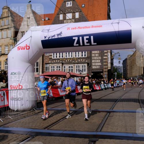 13.09.2026 - 21. swb-Marathon Bremen Tim E. http://msf.ph/oto/10315955 13.09.2026 10:56:18 Ziel 10298, 10365, 10374, 10690, 10703, 10949, 10957, 10960, 11219, 11790, 11972, 12061, 12143, 12476, 12484, 13565 meine-sportfotos.de