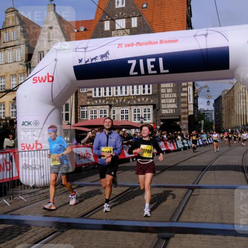 13.09.2026 - 21. swb-Marathon Bremen Tim E. http://msf.ph/oto/10315990 13.09.2026 10:56:19 Ziel 10298, 10365, 10690, 10703, 10949, 10957, 10960, 11219, 11782, 11790, 11972, 12061, 12143, 12476, 12484, 13565 meine-sportfotos.de