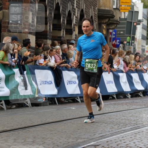 13.09.2026 - 21. swb-Marathon Bremen Strokosch-Dieckow http://msf.ph/oto/10316089 13.09.2026 13:06:31 Ziel 474, 681, 1901, 3297, 3466, 4614, 5803, 6686, 7336, 8670, 8983, 9429, 9934, 508, 788, 1009, 1770, 2832, 3910, 4777, 5238, 6784, 6951 meine-sportfotos.de