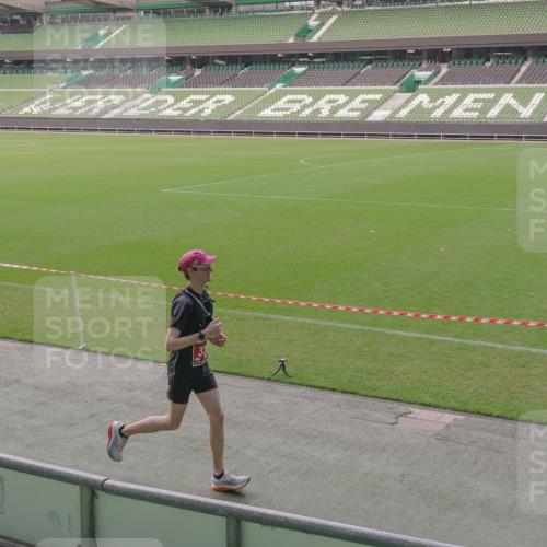 13.09.2026 - 21. swb-Marathon Bremen Michael Burmester http://msf.ph/oto/10316132 13.09.2026 12:51:09 Laufen im Stadion 335, 469, 663, 670, 734, 771, 1043, 1125, 1146, 1162, 1455, 1510, 1513, 1517, 1605, 1613, 1970, 1998, 2052, 2130, 2288, 2291, 2295, 2347, 2360, 2442, 2444, 2447, 2759, 2847, 3440, 3484, 3625, 3647, 3703, 3808, 3959, 4023, 4165, 4368, 4429, 4473, 4559, 4571, 4573, 4582, 4727, 4781, 4782, 4888, 4895, 5066, 5079, 5111, 5152, 5155, 5168, 5314, 5377, 5379, 5383, 5521, 5532, 5585, 5620, 5627, 5636, 5696, 6267, 6274, 6471, 6652, 6668, 6901, 6906, 7115, 7121, 8033, 8798 meine-sportfotos.de