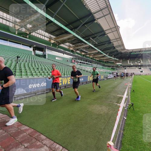 13.09.2026 - 21. swb-Marathon Bremen Michael Burmester http://msf.ph/oto/10316171 13.09.2026 13:12:51 Laufen im Stadion 118, 183, 270, 278, 349, 514, 576, 600, 695, 702, 703, 843, 933, 950, 1005, 1113, 1143, 1226, 1286, 1334, 1426, 1435, 1596, 1641, 1849, 1851, 1936, 1991, 2005, 2079, 2248, 2264, 2281, 2336, 2353, 2375, 2377, 2398, 2426, 2439, 2461, 2478, 2505, 2612, 2659, 2665, 2673, 2684, 2765, 2773, 2792, 2804, 2815, 2816, 2822, 2850, 2860, 2884, 2895, 2907, 2921, 2963, 2966, 2972, 2975, 2976, 3016, 3027, 3079, 3082, 3143, 3155, 3253, 3277, 3293, 3308, 3313, 3328, 3349, 3434, 3442, 549 meine-sportfotos.de