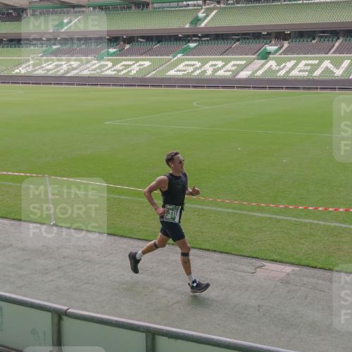 13.09.2026 - 21. swb-Marathon Bremen Michael Burmester http://msf.ph/oto/10316214 13.09.2026 12:51:14 Laufen im Stadion 235, 335, 469, 663, 670, 734, 771, 863, 1043, 1125, 1146, 1162, 1455, 1510, 1513, 1605, 1613, 1970, 1998, 2052, 2130, 2288, 2291, 2295, 2347, 2360, 2442, 2444, 2447, 2759, 2847, 3440, 3484, 3566, 3625, 3647, 3703, 3808, 3959, 4023, 4165, 4368, 4429, 4473, 4559, 4571, 4573, 4582, 4727, 4781, 4782, 4888, 4895, 5066, 5079, 5111, 5152, 5155, 5168, 5314, 5377, 5379, 5383, 5521, 5532, 5620, 5627, 5636, 5696, 6267, 6274, 6471, 6652, 6668, 6901, 6906, 7121, 8033, 8798 meine-sportfotos.de