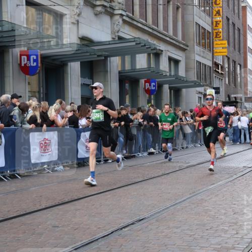 13.09.2026 - 21. swb-Marathon Bremen Strokosch-Dieckow http://msf.ph/oto/10316269 13.09.2026 13:16:20 Ziel 472, 675, 696, 734, 816, 827, 985, 1076, 1162, 2473, 2474, 2604, 2809, 3716, 4135, 4137, 4485, 5255, 5772, 6367, 6531, 6535, 7053, 7387, 7603, 7801, 7875, 8171, 8288, 481, 663, 740, 755, 792, 1605, 2623, 3134, 3149, 4128, 5554, 5963, 6106, 6721, 6744, 7801, 8398, 8487, 9031, 9115, 13008, 13158 meine-sportfotos.de