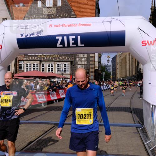 13.09.2026 - 21. swb-Marathon Bremen Tim E. http://msf.ph/oto/10316290 13.09.2026 10:56:39 Ziel 10184, 10211, 10246, 10322, 10356, 10443, 10670, 10675, 10699, 10844, 11256, 11280, 11317, 11570, 11693, 11782, 11795, 11844, 11855, 11871, 12452 meine-sportfotos.de