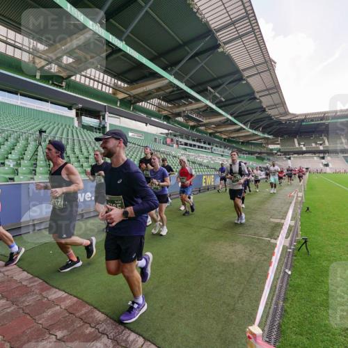 13.09.2026 - 21. swb-Marathon Bremen Michael Burmester http://msf.ph/oto/10316297 13.09.2026 13:13:08 Laufen im Stadion 118, 183, 270, 278, 349, 514, 576, 600, 631, 695, 702, 843, 933, 950, 1005, 1113, 1143, 1226, 1286, 1334, 1426, 1435, 1596, 1641, 1849, 1851, 1991, 2005, 2035, 2079, 2248, 2264, 2336, 2375, 2377, 2387, 2398, 2426, 2439, 2457, 2461, 2478, 2505, 2540, 2612, 2659, 2665, 2673, 2684, 2693, 2765, 2773, 2792, 2815, 2816, 2822, 2850, 2860, 2884, 2895, 2921, 2963, 2966, 2972, 2975, 3016, 3027, 3079, 3111, 3143, 3155, 3209, 3253, 3277, 3293, 3304, 3308, 3313, 3349, 3434, 3442, 549 meine-sportfotos.de