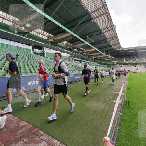 13.09.2026 - 21. swb-Marathon Bremen Michael Burmester http://msf.ph/oto/10316308 13.09.2026 13:13:09 Laufen im Stadion 118, 183, 270, 278, 349, 514, 576, 600, 631, 695, 702, 843, 933, 950, 1005, 1113, 1143, 1226, 1286, 1334, 1426, 1435, 1596, 1641, 1849, 1851, 1991, 2005, 2035, 2079, 2248, 2264, 2336, 2375, 2377, 2387, 2398, 2412, 2426, 2439, 2457, 2461, 2478, 2505, 2540, 2612, 2665, 2673, 2684, 2693, 2765, 2773, 2792, 2815, 2816, 2850, 2860, 2884, 2895, 2921, 2963, 2966, 2972, 2975, 3016, 3079, 3111, 3143, 3155, 3209, 3253, 3277, 3293, 3304, 3308, 3313, 3349, 3434, 3442, 549 meine-sportfotos.de