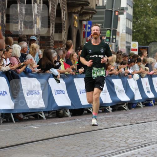 13.09.2026 - 21. swb-Marathon Bremen Strokosch-Dieckow http://msf.ph/oto/10316407 13.09.2026 13:06:35 Ziel 474, 1901, 3466, 4614, 6686, 7336, 8621, 8670, 9934, 508, 521, 788, 1009, 3127, 3910, 4574, 5238, 6784, 6951, 8580 meine-sportfotos.de
