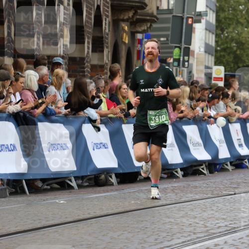 13.09.2026 - 21. swb-Marathon Bremen Strokosch-Dieckow http://msf.ph/oto/10316422 13.09.2026 13:06:35 Ziel 474, 1901, 3466, 4614, 6686, 7336, 8621, 8670, 9934, 508, 521, 788, 1009, 3127, 3910, 4574, 5238, 6784, 6951, 8580 meine-sportfotos.de