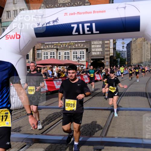 13.09.2026 - 21. swb-Marathon Bremen Tim E. http://msf.ph/oto/10316428 13.09.2026 10:56:43 Ziel 10184, 10211, 10240, 10322, 10356, 10443, 10670, 10675, 10699, 10844, 11069, 11256, 11280, 11317, 11407, 11570, 11693, 11795, 11844, 11855, 11871, 11911, 11996, 12452, 12543 meine-sportfotos.de