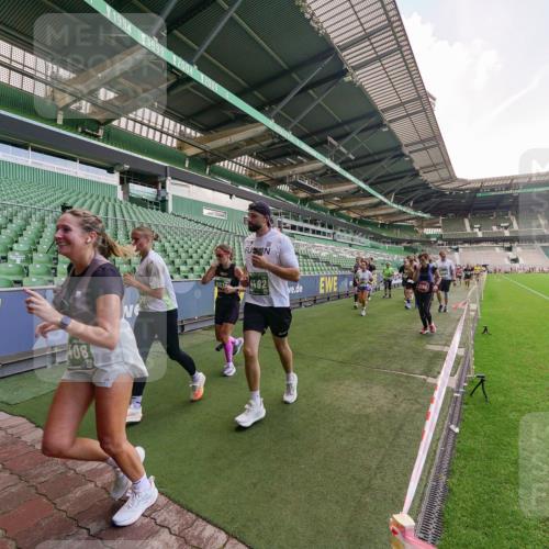 13.09.2026 - 21. swb-Marathon Bremen Michael Burmester http://msf.ph/oto/10316449 13.09.2026 13:13:22 Laufen im Stadion 118, 183, 270, 278, 349, 460, 514, 576, 600, 631, 695, 702, 933, 950, 1005, 1143, 1226, 1286, 1334, 1392, 1408, 1426, 1573, 1596, 1641, 1991, 2005, 2024, 2035, 2079, 2264, 2336, 2377, 2387, 2398, 2412, 2439, 2457, 2461, 2478, 2505, 2521, 2540, 2612, 2665, 2673, 2684, 2693, 2765, 2773, 2792, 2815, 2816, 2850, 2860, 2884, 2895, 2921, 2963, 2966, 2972, 2975, 3016, 3111, 3143, 3155, 3209, 3253, 3277, 3293, 3304, 3308, 3313, 3378, 3405, 3434, 3653, 3661, 549 meine-sportfotos.de