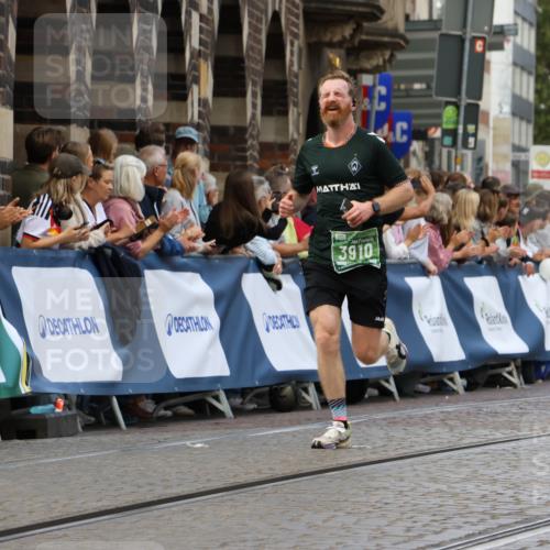 13.09.2026 - 21. swb-Marathon Bremen Strokosch-Dieckow http://msf.ph/oto/10316491 13.09.2026 13:06:36 Ziel 474, 1901, 3466, 4614, 6686, 7336, 8621, 8670, 9934, 508, 521, 788, 1009, 3127, 3910, 4574, 5238, 6784, 6951, 8580 meine-sportfotos.de