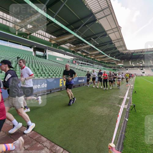 13.09.2026 - 21. swb-Marathon Bremen Michael Burmester http://msf.ph/oto/10316584 13.09.2026 13:13:35 Laufen im Stadion 118, 183, 270, 278, 349, 460, 514, 576, 600, 631, 695, 702, 768, 933, 950, 956, 1005, 1143, 1286, 1334, 1392, 1408, 1426, 1573, 1596, 1641, 1991, 2005, 2024, 2035, 2079, 2233, 2264, 2336, 2387, 2412, 2439, 2457, 2461, 2478, 2505, 2521, 2540, 2564, 2612, 2665, 2684, 2693, 2765, 2773, 2792, 2815, 2816, 2829, 2860, 2884, 2887, 2895, 2921, 2963, 2966, 2972, 2975, 3016, 3111, 3143, 3155, 3209, 3253, 3277, 3293, 3304, 3313, 3378, 3405, 3428, 3434, 3653, 3661, 549 meine-sportfotos.de
