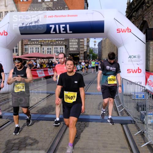 13.09.2026 - 21. swb-Marathon Bremen Tim E. http://msf.ph/oto/10316586 13.09.2026 10:56:52 Ziel 10240, 10356, 10372, 10486, 10540, 10675, 10721, 10771, 10824, 10844, 10888, 10936, 11064, 11069, 11256, 11349, 11407, 11474, 11601, 11795, 11844, 11855, 11871, 11911, 11996, 12543 meine-sportfotos.de