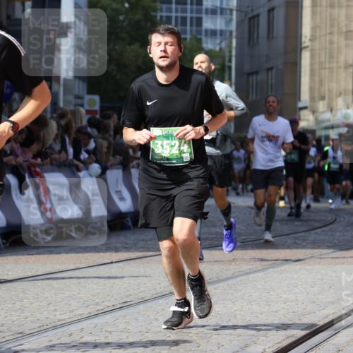 13.09.2026 - 21. swb-Marathon Bremen Strokosch-Dieckow http://msf.ph/oto/10316590 13.09.2026 13:24:33 Ziel 102, 776, 909, 1199, 1250, 2295, 2370, 2491, 2967, 3372, 4000, 4559, 5012, 5208, 5257, 5481, 5623, 5928, 5929, 6105, 7059, 7069, 7081, 8082, 8179, 8415, 9087, 9916, 13219, 282, 1516, 1582, 2280, 3524, 4198, 4262, 4277, 5328, 5664, 6626, 6807, 8636, 9541, 10097, 10103 meine-sportfotos.de