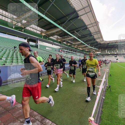 13.09.2026 - 21. swb-Marathon Bremen Michael Burmester http://msf.ph/oto/10316669 13.09.2026 13:13:44 Laufen im Stadion 118, 183, 270, 278, 349, 460, 514, 576, 600, 631, 695, 702, 768, 933, 950, 956, 1005, 1143, 1286, 1334, 1392, 1408, 1426, 1573, 1596, 1641, 1818, 1819, 1991, 2005, 2024, 2035, 2079, 2233, 2264, 2314, 2387, 2412, 2439, 2457, 2461, 2478, 2505, 2521, 2540, 2564, 2612, 2665, 2684, 2693, 2765, 2773, 2792, 2815, 2816, 2829, 2860, 2884, 2887, 2895, 2921, 2963, 2966, 2972, 2975, 3016, 3111, 3155, 3209, 3253, 3277, 3293, 3304, 3313, 3378, 3405, 3428, 3434, 3653, 3661 meine-sportfotos.de