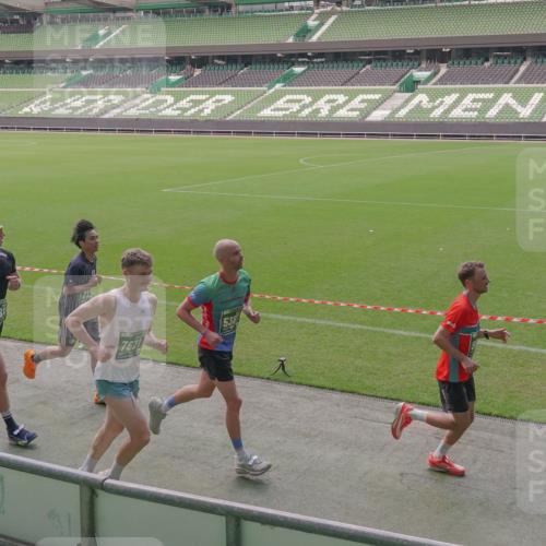 13.09.2026 - 21. swb-Marathon Bremen Michael Burmester http://msf.ph/oto/10316704 13.09.2026 12:51:49 Laufen im Stadion 107, 235, 335, 683, 734, 771, 792, 863, 1033, 1043, 1125, 1146, 1162, 1232, 1455, 1492, 1510, 1613, 1646, 1955, 1970, 1998, 2008, 2203, 2295, 2442, 2444, 2447, 2480, 2498, 2759, 2767, 2847, 3085, 3149, 3336, 3440, 3448, 3484, 3566, 3703, 3808, 3830, 3899, 3959, 3988, 4023, 4165, 4283, 4368, 4429, 4473, 4475, 4559, 4571, 4573, 4582, 4727, 4781, 4782, 4888, 4895, 5066, 5079, 5152, 5155, 5168, 5314, 5379, 5521, 5532, 5620, 5627, 5696, 6274, 6471, 6668, 6901, 8033, 8798 meine-sportfotos.de