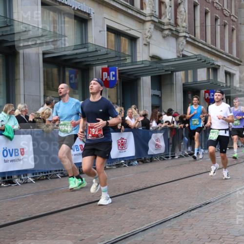 13.09.2026 - 21. swb-Marathon Bremen Strokosch-Dieckow http://msf.ph/oto/10316788 13.09.2026 13:16:33 Ziel 385, 472, 675, 696, 734, 827, 985, 1970, 2319, 2473, 2474, 2809, 3246, 3706, 3716, 3961, 4135, 4137, 4485, 5772, 6049, 6531, 6535, 6704, 6819, 7297, 7387, 7875, 740, 755, 792, 816, 1076, 1162, 1605, 2604, 5255, 5554, 5963, 6367, 6721, 7053, 7603, 7801, 8171, 8288, 8398, 9031, 9115 meine-sportfotos.de