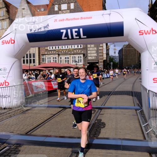 13.09.2026 - 21. swb-Marathon Bremen Tim E. http://msf.ph/oto/10316791 13.09.2026 10:56:59 Ziel 10240, 10356, 10372, 10486, 10540, 10721, 10771, 10824, 10888, 10936, 11064, 11069, 11349, 11407, 11474, 11601, 11872, 11911, 11996, 12284, 12434, 12543 meine-sportfotos.de