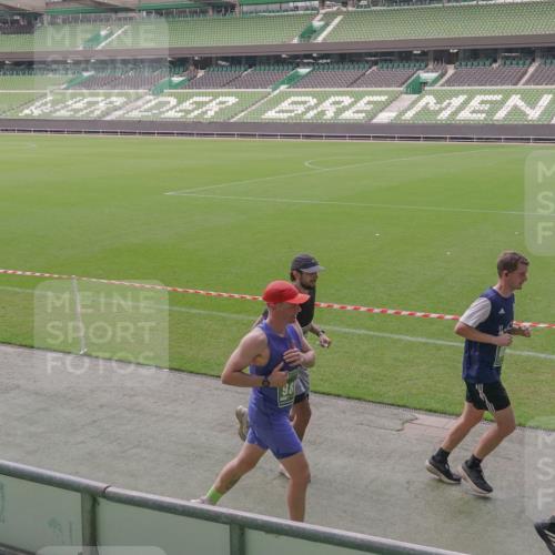 13.09.2026 - 21. swb-Marathon Bremen Michael Burmester http://msf.ph/oto/10316829 13.09.2026 12:51:55 Laufen im Stadion 107, 235, 335, 683, 734, 771, 792, 863, 1033, 1043, 1125, 1146, 1162, 1232, 1252, 1297, 1455, 1492, 1510, 1542, 1613, 1646, 1955, 1970, 1998, 2007, 2008, 2043, 2203, 2295, 2442, 2444, 2447, 2480, 2498, 2759, 2767, 2847, 3085, 3149, 3336, 3440, 3448, 3484, 3566, 3703, 3808, 3830, 3899, 3959, 3988, 4023, 4165, 4283, 4368, 4429, 4473, 4475, 4559, 4571, 4573, 4582, 4727, 4781, 4782, 4888, 4895, 5066, 5079, 5152, 5155, 5168, 5379, 5521, 5532, 5627, 5696, 6274, 6471, 8033, 8798 meine-sportfotos.de
