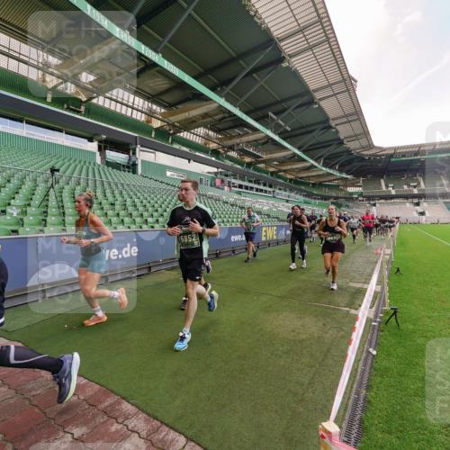 13.09.2026 - 21. swb-Marathon Bremen Michael Burmester http://msf.ph/oto/10316871 13.09.2026 13:14:03 Laufen im Stadion 183, 270, 278, 349, 460, 576, 600, 631, 695, 702, 768, 933, 950, 956, 1005, 1008, 1143, 1392, 1408, 1426, 1573, 1596, 1641, 1818, 1819, 1991, 2005, 2024, 2035, 2079, 2233, 2264, 2314, 2387, 2412, 2439, 2457, 2461, 2478, 2494, 2521, 2540, 2564, 2612, 2665, 2684, 2693, 2765, 2773, 2792, 2816, 2829, 2838, 2860, 2865, 2884, 2887, 2921, 2972, 2975, 2978, 3016, 3111, 3209, 3253, 3277, 3293, 3304, 3313, 3378, 3405, 3428, 3434, 3653, 3661, 3680, 4034, 4080 meine-sportfotos.de