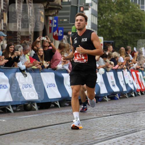 13.09.2026 - 21. swb-Marathon Bremen Strokosch-Dieckow http://msf.ph/oto/10316908 13.09.2026 13:06:42 Ziel 474, 1901, 1921, 7590, 8621, 8670, 9934, 13148, 521, 749, 1009, 3127, 4574, 6784, 8580, 8888 meine-sportfotos.de