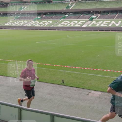 13.09.2026 - 21. swb-Marathon Bremen Michael Burmester http://msf.ph/oto/10316949 13.09.2026 12:52:02 Laufen im Stadion 107, 235, 335, 683, 734, 771, 792, 863, 1033, 1043, 1125, 1146, 1162, 1232, 1252, 1297, 1455, 1492, 1510, 1542, 1613, 1646, 1955, 1970, 2007, 2008, 2043, 2203, 2295, 2442, 2444, 2447, 2480, 2498, 2759, 2767, 2847, 3085, 3149, 3336, 3440, 3448, 3484, 3566, 3703, 3808, 3830, 3899, 3959, 3988, 4023, 4165, 4283, 4368, 4429, 4473, 4475, 4559, 4571, 4573, 4582, 4605, 4727, 4781, 4782, 4895, 5066, 5079, 5152, 5155, 5168, 5379, 5521, 5532, 5627, 5696, 6274, 6471, 8033, 8798 meine-sportfotos.de