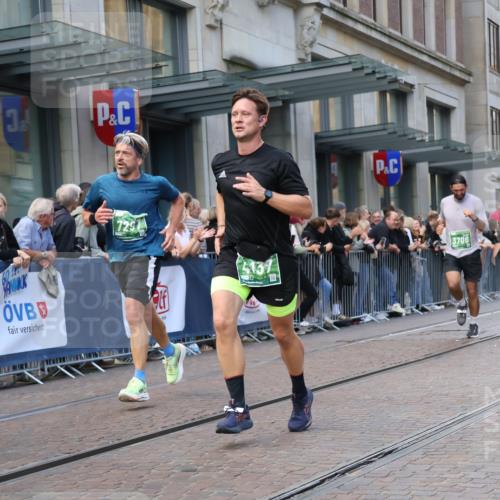 13.09.2026 - 21. swb-Marathon Bremen Strokosch-Dieckow http://msf.ph/oto/10316956 13.09.2026 13:16:36 Ziel 385, 472, 675, 696, 734, 827, 1970, 2319, 2473, 2474, 2809, 3246, 3706, 3716, 3961, 4135, 4137, 4156, 4485, 5772, 6049, 6531, 6535, 6704, 6819, 6953, 7284, 7297, 7387, 7875, 8858, 755, 792, 816, 985, 1076, 1162, 2474, 2604, 5255, 5554, 5963, 6367, 7053, 7603, 7801, 7875, 8171, 8288, 9031, 9115 meine-sportfotos.de
