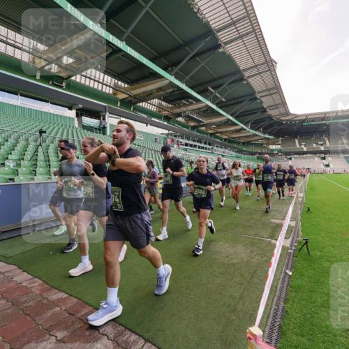 13.09.2026 - 21. swb-Marathon Bremen Michael Burmester http://msf.ph/oto/10316964 13.09.2026 13:14:11 Laufen im Stadion 183, 270, 278, 300, 349, 414, 460, 576, 600, 631, 695, 702, 768, 933, 950, 956, 1005, 1008, 1143, 1392, 1408, 1426, 1573, 1596, 1641, 1818, 1819, 1991, 2024, 2035, 2079, 2233, 2264, 2314, 2387, 2412, 2439, 2457, 2461, 2478, 2494, 2521, 2540, 2564, 2612, 2665, 2684, 2690, 2691, 2693, 2737, 2773, 2792, 2816, 2829, 2838, 2860, 2861, 2865, 2884, 2887, 2921, 2972, 2978, 3016, 3111, 3209, 3253, 3277, 3293, 3304, 3313, 3355, 3378, 3405, 3428, 3653, 3661, 3680, 4034, 4080, 4306 meine-sportfotos.de