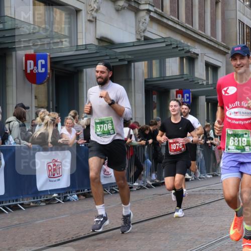 13.09.2026 - 21. swb-Marathon Bremen Strokosch-Dieckow http://msf.ph/oto/10317117 13.09.2026 13:16:39 Ziel 385, 472, 675, 734, 827, 1970, 2319, 2473, 2809, 3246, 3706, 3716, 3961, 4135, 4137, 4156, 5772, 6049, 6531, 6535, 6624, 6704, 6819, 6953, 7284, 7297, 7387, 8111, 8418, 8858, 696, 755, 792, 816, 985, 1076, 1162, 2474, 2604, 4485, 5255, 5554, 5963, 6367, 7053, 7603, 7801, 7875, 8171, 8288 meine-sportfotos.de