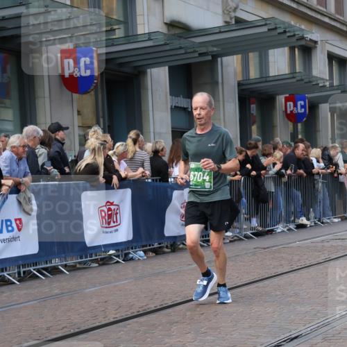 13.09.2026 - 21. swb-Marathon Bremen Strokosch-Dieckow http://msf.ph/oto/10317351 13.09.2026 13:16:43 Ziel 385, 472, 1970, 2052, 2319, 3246, 3706, 3961, 4137, 4156, 6049, 6531, 6624, 6704, 6819, 6953, 7284, 7297, 7387, 8111, 8418, 8858, 472, 675, 696, 734, 816, 827, 985, 1076, 1162, 2473, 2474, 2604, 2809, 3716, 4135, 4485, 5255, 5772, 5963, 6367, 6531, 6535, 7053, 7603, 7801, 7875, 8171, 8288 meine-sportfotos.de