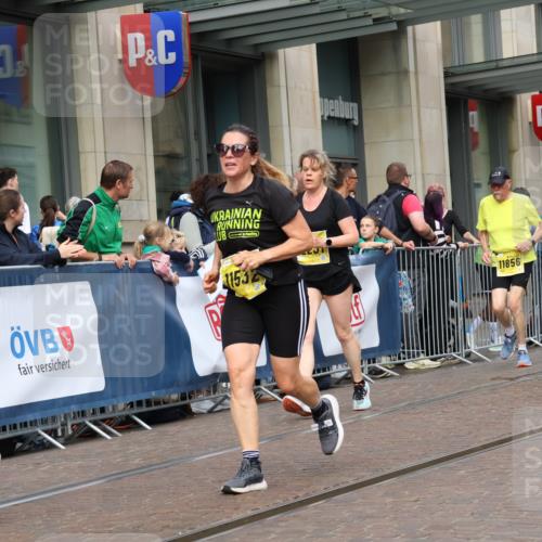 13.09.2026 - 21. swb-Marathon Bremen Strokosch-Dieckow http://msf.ph/oto/10317421 13.09.2026 10:57:38 Ziel 10078, 10460, 10543, 10559, 10565, 10604, 10707, 10728, 10826, 10903, 10931, 10932, 11136, 11153, 11332, 11532, 11568, 11824, 11856, 11863, 12228, 12231, 12427, 12441, 12551, 12555, 10177, 10226, 10300, 10394, 10517, 10518, 11106, 11245, 11365, 11480, 11498, 11609, 11734, 11965, 11966, 12037, 12111, 12222, 12264, 12372, 12400, 12411 meine-sportfotos.de