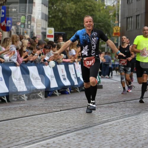 13.09.2026 - 21. swb-Marathon Bremen Strokosch-Dieckow http://msf.ph/oto/10317491 13.09.2026 13:06:52 Ziel 508, 788, 1770, 1921, 2832, 3910, 4777, 6951, 7590, 8621, 13148, 749, 1540, 3794, 3973, 8888, 9708 meine-sportfotos.de