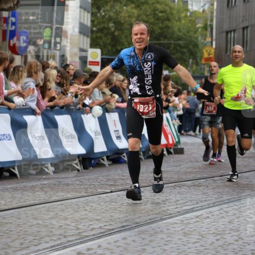 13.09.2026 - 21. swb-Marathon Bremen Strokosch-Dieckow http://msf.ph/oto/10317592 13.09.2026 13:06:53 Ziel 508, 788, 1770, 1921, 2832, 3910, 4777, 5238, 6951, 7590, 8621, 13148, 749, 1540, 3794, 3973, 9708 meine-sportfotos.de