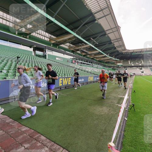 13.09.2026 - 21. swb-Marathon Bremen Michael Burmester http://msf.ph/oto/10317607 13.09.2026 13:15:09 Laufen im Stadion 143, 263, 266, 300, 414, 460, 598, 631, 653, 768, 956, 1008, 1047, 1392, 1408, 1573, 1818, 1819, 1874, 2013, 2024, 2035, 2218, 2233, 2235, 2314, 2359, 2385, 2386, 2387, 2412, 2457, 2466, 2468, 2484, 2494, 2521, 2540, 2564, 2667, 2690, 2691, 2693, 2737, 2760, 2783, 2829, 2838, 2859, 2861, 2865, 2874, 2887, 2958, 2978, 3001, 3075, 3111, 3157, 3165, 3185, 3209, 3237, 3265, 3304, 3355, 3378, 3382, 3405, 3428, 3486, 3512, 3653, 3661, 3670, 3680, 3829, 4034, 4080, 4306, 703 meine-sportfotos.de