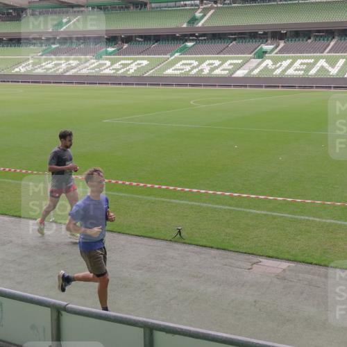 13.09.2026 - 21. swb-Marathon Bremen Michael Burmester http://msf.ph/oto/10317660 13.09.2026 12:52:57 Laufen im Stadion 102, 107, 145, 235, 313, 376, 541, 560, 615, 616, 683, 696, 734, 740, 755, 792, 863, 982, 985, 987, 1033, 1043, 1056, 1207, 1232, 1252, 1297, 1433, 1445, 1492, 1528, 1542, 1646, 1664, 1704, 1707, 1814, 1955, 2007, 2008, 2043, 2203, 2280, 2350, 2362, 2401, 2422, 2447, 2454, 2480, 2498, 2759, 2767, 2820, 2847, 2858, 2997, 3085, 3149, 3236, 3336, 3362, 3448, 3566, 3830, 3899, 3988, 4165, 4283, 4429, 4475, 4571, 4573, 4605, 5079, 5152, 5168, 5379 meine-sportfotos.de