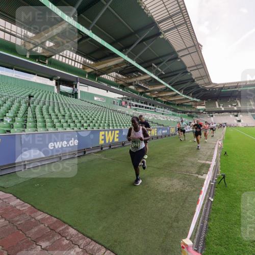 13.09.2026 - 21. swb-Marathon Bremen Michael Burmester http://msf.ph/oto/10317700 13.09.2026 13:15:20 Laufen im Stadion 143, 263, 266, 300, 414, 460, 598, 612, 653, 768, 956, 1008, 1047, 1392, 1408, 1573, 1818, 1819, 1874, 2013, 2024, 2218, 2233, 2235, 2314, 2359, 2385, 2386, 2412, 2466, 2468, 2484, 2494, 2521, 2564, 2667, 2678, 2690, 2691, 2698, 2737, 2760, 2783, 2829, 2838, 2859, 2861, 2865, 2874, 2887, 2958, 2978, 3001, 3075, 3157, 3165, 3185, 3237, 3265, 3331, 3355, 3378, 3382, 3405, 3428, 3486, 3512, 3653, 3661, 3670, 3680, 3829, 4034, 4080, 4306, 703 meine-sportfotos.de