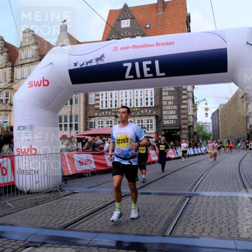 13.09.2026 - 21. swb-Marathon Bremen Tim E. http://msf.ph/oto/10317753 13.09.2026 10:57:34 Ziel 10166, 10226, 10300, 10517, 10518, 10578, 10687, 10700, 10772, 10969, 11236, 11292, 11484, 11498, 11609, 11667, 12263, 12382, 12383, 12400, 12411 meine-sportfotos.de