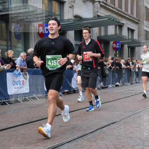 13.09.2026 - 21. swb-Marathon Bremen Strokosch-Dieckow http://msf.ph/oto/10317759 13.09.2026 13:16:52 Ziel 842, 2052, 3246, 3706, 4156, 4805, 6095, 6624, 6704, 6734, 6759, 6953, 7284, 8111, 8418, 8858, 385, 472, 675, 696, 734, 816, 827, 985, 1970, 2319, 2473, 2474, 2809, 3716, 3961, 4135, 4137, 4485, 5255, 5772, 6049, 6367, 6531, 6535, 6819, 7297, 7387, 7875 meine-sportfotos.de