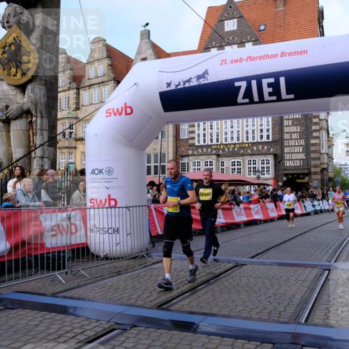 13.09.2026 - 21. swb-Marathon Bremen Tim E. http://msf.ph/oto/10317850 13.09.2026 10:57:35 Ziel 10166, 10226, 10300, 10394, 10517, 10518, 10578, 10687, 10700, 10969, 11236, 11292, 11484, 11498, 11609, 11667, 12037, 12263, 12382, 12383, 12400, 12411 meine-sportfotos.de