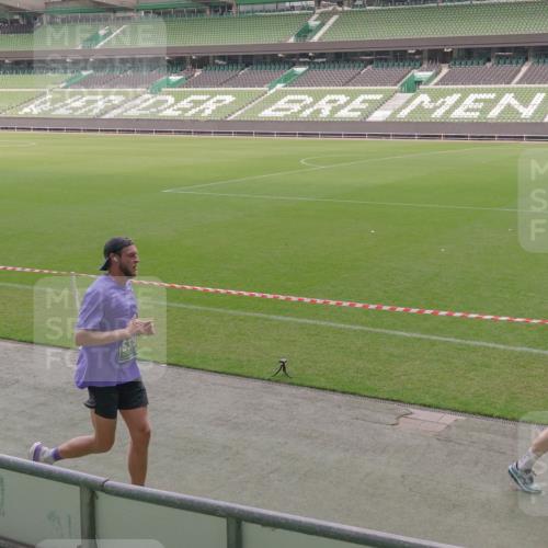 13.09.2026 - 21. swb-Marathon Bremen Michael Burmester http://msf.ph/oto/10317864 13.09.2026 12:53:10 Laufen im Stadion 102, 107, 145, 235, 313, 376, 472, 541, 560, 615, 616, 675, 683, 696, 740, 755, 792, 816, 863, 982, 985, 987, 1033, 1056, 1076, 1207, 1232, 1252, 1297, 1419, 1433, 1445, 1468, 1492, 1528, 1542, 1551, 1646, 1664, 1704, 1707, 1814, 1955, 2007, 2008, 2043, 2055, 2203, 2280, 2350, 2362, 2401, 2422, 2454, 2480, 2498, 2623, 2767, 2820, 2847, 2858, 2997, 3085, 3149, 3236, 3336, 3362, 3413, 3448, 3566, 3830, 3899, 3988, 4283, 4475, 4573, 4605, 5152 meine-sportfotos.de